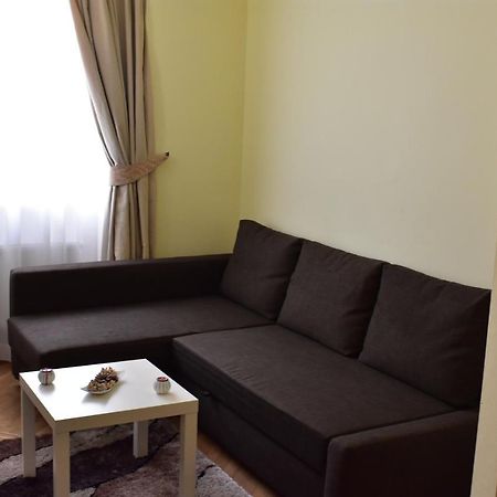 Apartment Vikroria - Halkova 5 Прага Экстерьер фото